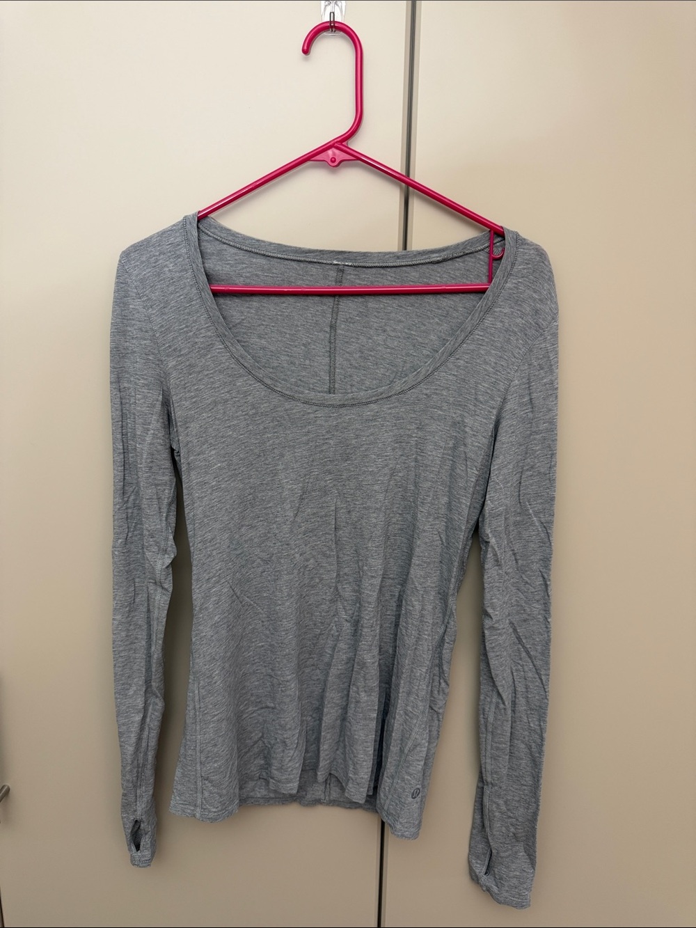 Lululemon Women’s Long Sleeve Scoop Neck Top - Gray